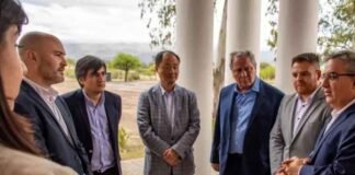 El Gobernador se reunió con POSCO para negociar la exportación de aceite de oliva Lucas Sampieri, Marcelo Murua, Ruben Dusso, Raul Jalil