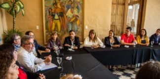 Gobierno y diputados del FT coordinan acciones para lo que resta del año
