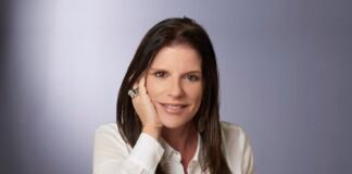 Lorena Pronsky presenta su último libro No amarás