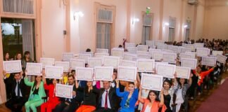 Más de 70 nuevos graduados en Ciencias Económicas y de Administración