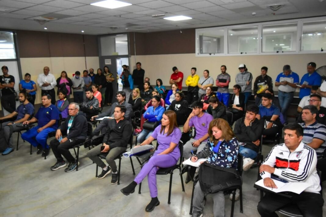 REUNIÓN CON DELEGADOS Y ENTRENADORES DE LOS EVITA 2022