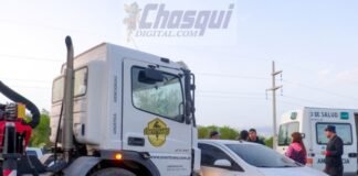 Un auto choco con un camión en la Ruta Nacional 38