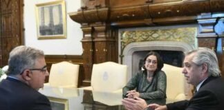 Raúl y Lucía con el Presidente Alberto Fernández Raul Jalil, Lucia Corpacci, Alberto Fernandez