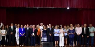 Acto de reconocimiento a No docentes universitarios