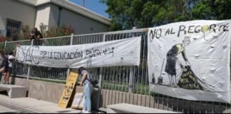 Fuerte manifestación de estudiantes del ISAC por mejoras edilicias y becados