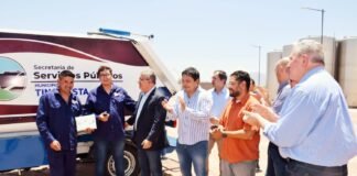 JALIL HIZO ENTREGA DE UN CAMIÓN RECOLECTOR Y RECORRIÓ LA OBRA DE INICIO DEL ASFALTO EN TINOGASTA