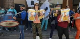 Las ministras de Salud y Trabajo en Diputados, manifestaciones en las afueras