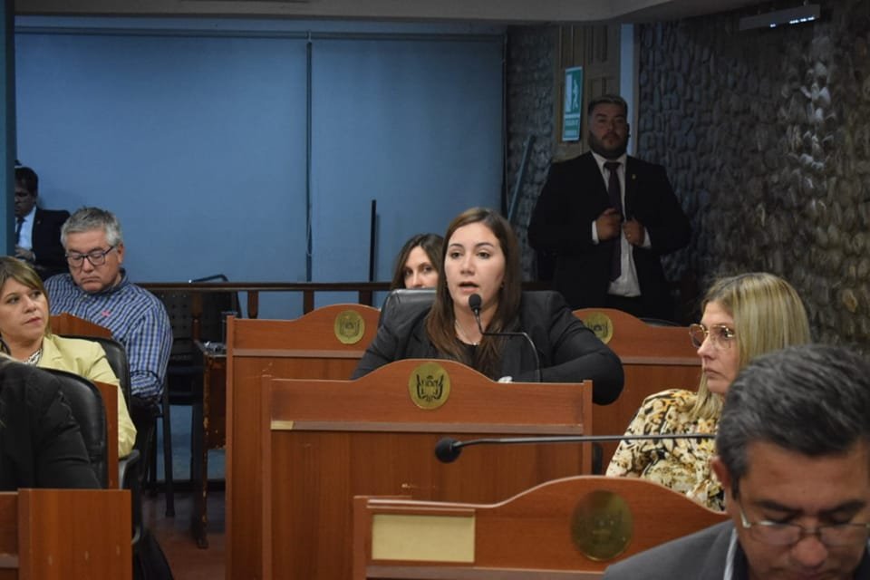 Media sanción para la prohibición de traslados arbitrarios de empleados públicos