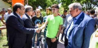 El deportista Vergara, con bici nueva Gustavo Saadi, Raul Jalil, Ruben Dusso