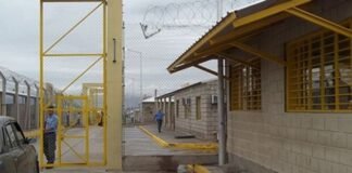 Detuvieron a un efectivo de la policía por incumplir una restricción