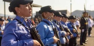 Raúl Jalil firmó el ascenso del personal policial policia de Catamarca, decreto