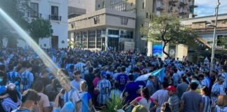 VIDEO: Festejos en la plaza 25 de Mayo y obelisco por el pase a cuartos de final