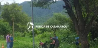 Joven motociclista chocó contra un árbol y falleció en el acto