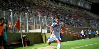 Se definieron los árbitros para la semifinal de San Lorenzo y Vélez