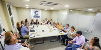 La Intersindical docente rechazó la propuesta de la Provincia y se cierra en $160 mil de básico