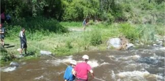 Rescataron a 21 personas varadas en la Casa de Retiro El Tala