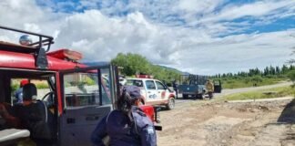 Santa María: bomberos rescataron a familias varadas en zona serrana