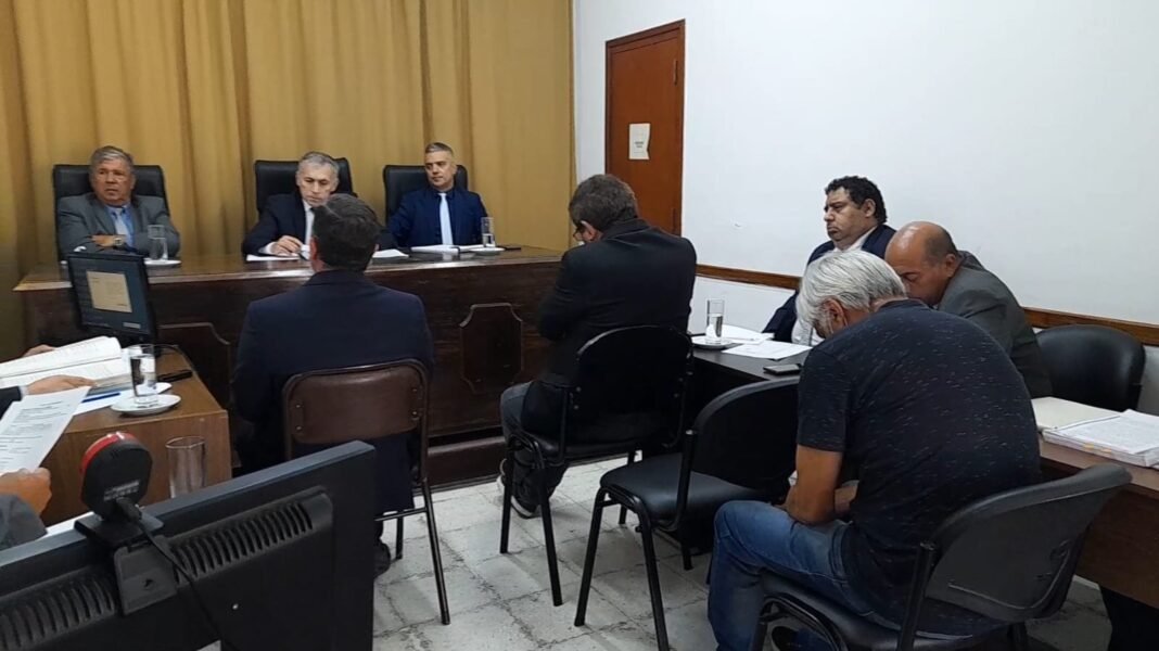 Se reanudó el juicio por las compras directas en Acción Social, declaró el ministro Fidel Sáenz y ratificó su denuncia