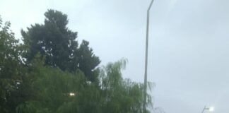 Tinogasta: Tras fuerte lluvia, calles del centro están totalmente inundadas