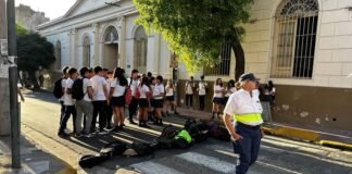 Crecen las protestas de estudiantes por el mal estado de las escuelas Problemas edilicios escuelas catamarca
