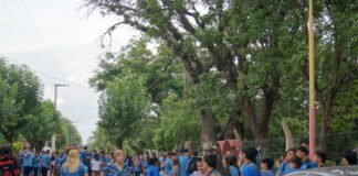 Estudiantes tomaron el colegio secundario n° 44 «JL Borges» de Miraflores