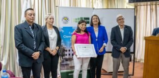 La FACEN entregó certificados a docentes de ATECA