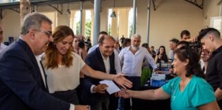 La ministra Tolosa Paz entregó herramientas a emprendedores y firmó convenios