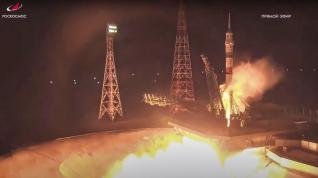 La nave Soyuz averiada en la Estación Espacial Internacional vuelve a casa vacía