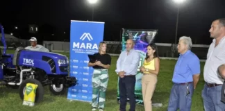 MARA entregó tractor a la Liga Capitalina
