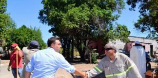RAUL BAROT RECORRIÓ OBRAS DE ASFALTO Y REPARACIÓN DE BOCA CALLES EN MANANTIALES