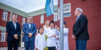 Raúl Jalil abrió el ciclo lectivo 2023 en la Escuela Nº199 del barrio San Jorge