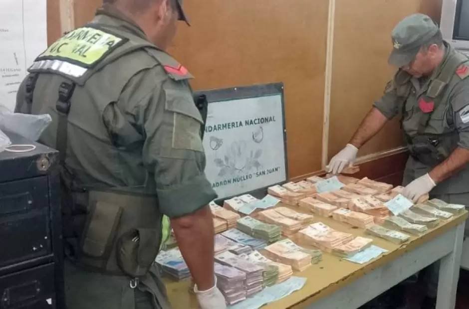 secuestro dinero a camionero