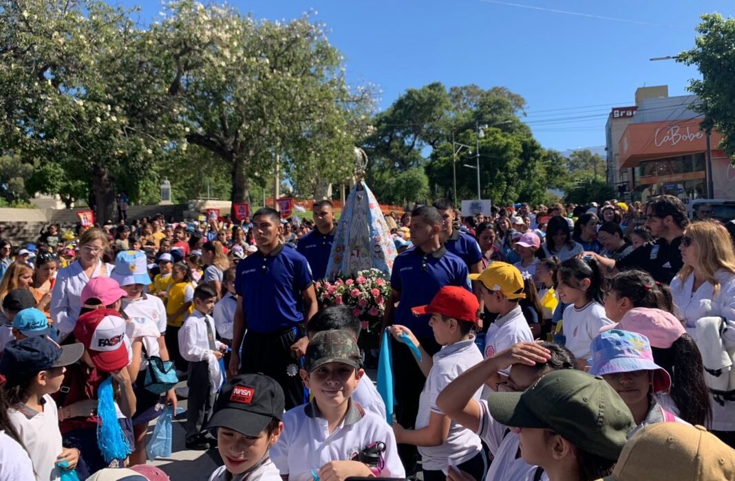 Cientos de niños participaron de la 1° Peregrinación Mariana Infantil