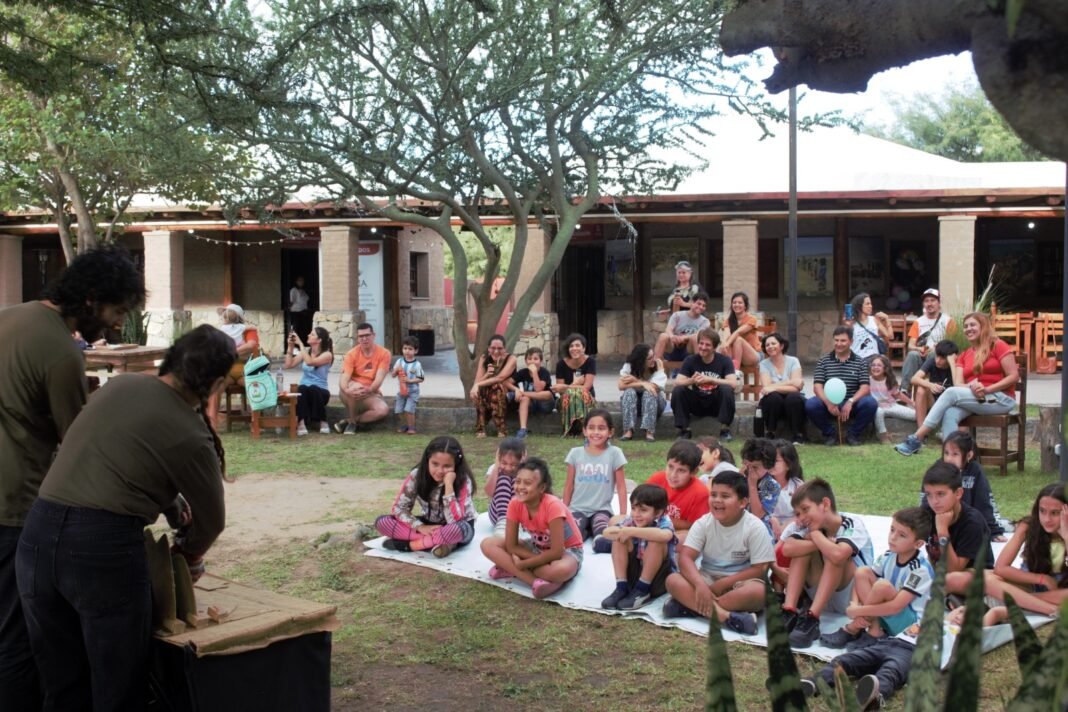 Con gran convocatoria, paseos guiados y espectáculos, inició la Semana Santa en la Capital
