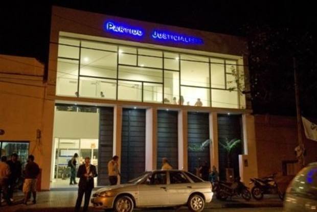 Distintas organizaciones pidieron al PJ local que tome medidas frente a «los obstáculos» a la concejala de Icaño, Ivana Ferreyra