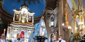 Emotivo inicio de las fiestas marianas con el regreso de la Virgen a su primera casa