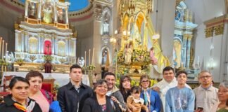 Homenaje de los misioneros a la Virgen del Valle