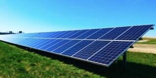 Inventan unas tejas fotovoltaicas en Valencia alternativas a las placas solares: pueden ahorrar hasta un 60% en la factura