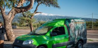 Raúl Jalil entrego un móvil para el traslado de animales silvestres