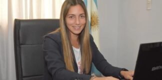 La ministra de Economía celebró la cesión del bono a los estatales