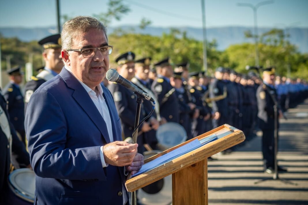 El Gobernador presidió el acto de ingreso de nuevos aspirantes a la Policía de la Provincia