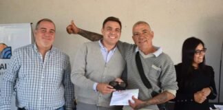 ENTREGAN ANTEOJOS DEL PROGRAMA NACIONAL MIRARNOS EN LOS ALTOS