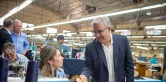 La industria textil sigue con producción plena en Recreo