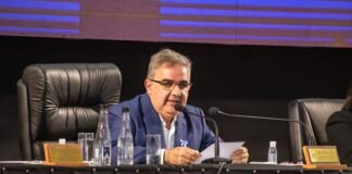 Raul Jalil anunció aumento salarial, pase a planta permanente, reducción en una hora laboral y recategorización