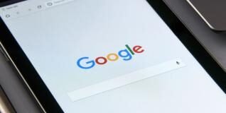 La curiosa historia detrás del G-mail alemán (y cómo Google probablemente pagó una millonada por él)