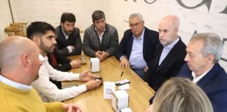 Manzi, Acevedo, Cesarini, Marchioli, Puente y Pernasetti, con Rodríguez Larreta, Morales y Carrió