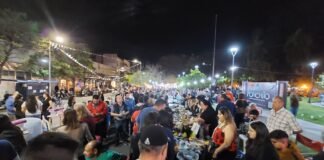 Más de 250 comercios se sumaron a “La Noche de los Paseos”