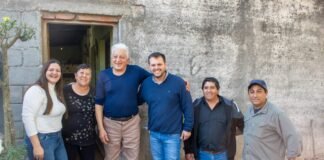 Eduardo Menecier visito a vecinos de La Higuera