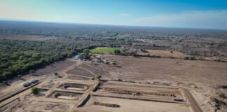 El Gobernador visitó las obras de cloacas que se construyen en el Este provincial