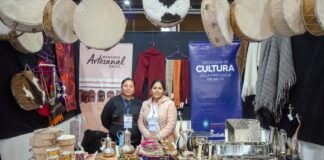La diversidad artesanal del NOA se exhibe en la Fiesta del Poncho